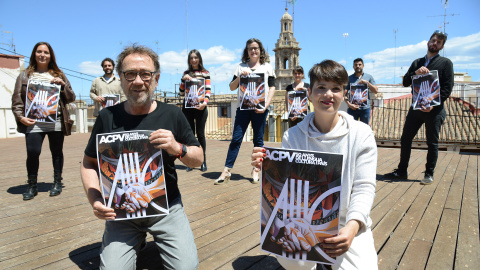 Participants en el mural musical dels 50 anys d'ACPV.