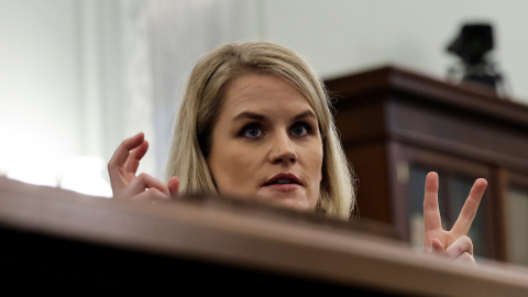 La denunciante de Facebook Frances Haugen testifica durante la audiencia del Senado sobre Comercio, Ciencia y Transporte en el Capitolio de Washington.