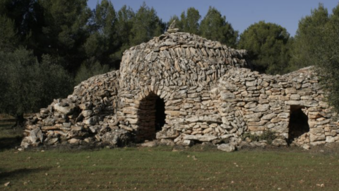 Construcció de pedra seca de la ruta de la Capona