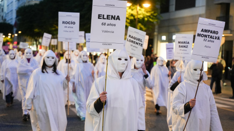 Decenas de personas durante la manifestación del 8M, a 8 de marzo, en Valencia, Comunidad Valenciana (España), a 08/03/2024.