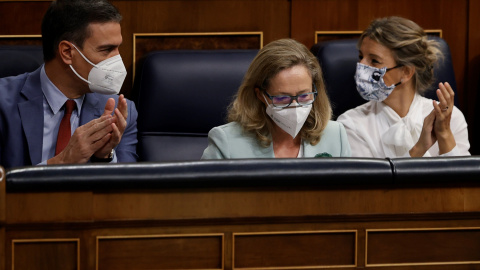 Pedro Sánchez, Nadia Calviño y Yolanda Díaz