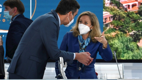 31/10/2021 Pedro Sánchez, con Nadia Calviño durante la Cumbre del G20 en Roma.