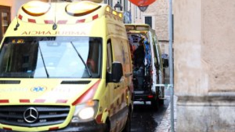 Un hombre de 52 años apuñala a su mujer en València y huye a Madrid