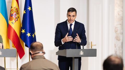 El presidente del Gobierno, Pedro Sánchez, durante una rueda de prensa posterior a un encuentro con el presidente de Ucrania.