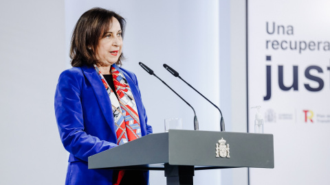 01/03/22. La ministra de Defensa, Margarita Robles, durante una rueda de prensa en Madrid, a 25 de febrero de 2022.