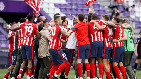 Los jugadores del Atlético de Madrid celebran el título de Liga.