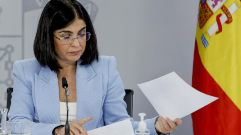 La ministra de Sanidad, Carolina Darias, durante la rueda de prensa posterior a la reunión del Consejo de Ministros, este lunes en La Moncloa.