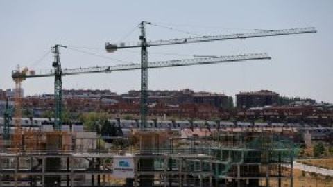 La especulación inmobiliaria pone en peligro más de 1.000 edificios en Madrid: "Fuera los fondos buitres de los barrios"