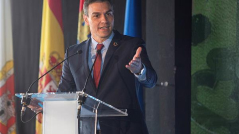 El presidente del gobierno, Pedro Sánchez, pronuncia un discurso durante su participación en la apertura de la IV Feria Nacional para la Repoblación de la España Rural (PRESURA), este viernes en Soria.