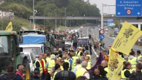 Los agricultores mantienen el bloqueo de los cinco principales pasos fronterizos entre Francia y España