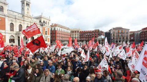 Miles de personas se manifiestan en Valladolid contra el PP y Vox, a 10 de febrero de 2024.