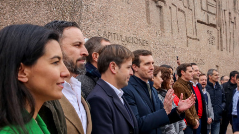 Pablo Casado y Santiago Abascal en la concentración en la Plaza de Colón (Madrid) bajo el lema 'Por una España unida' celebrada en febrero de 2019.