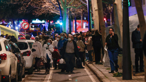 22-2-24 - Vecinos son atendidos durante el incendio