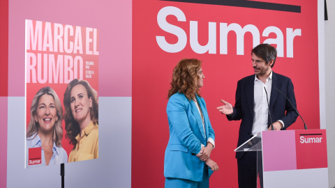 El portavoz de Sumar, Ernest Urtasun, y la candidata a las europeas Estrella Galán durante un acto en Madrid.