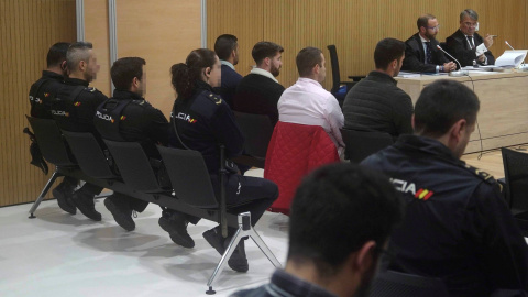 Vista de los cuatro miembros de 'La Manada', Alfonso Jesús Cabezuelo, José Ángel Prenda, Antonio Manuel Guerrero y Jesús Escudero durante el juicio por los hechos acaecidos en Pozoblanco.