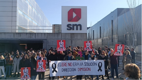 29/2/24 - Imagen de los paros convocados por los trabajadores de la editorial SM en Boadilla del Monte (Madrid), en los que reclaman que "el ERE no era la solución".