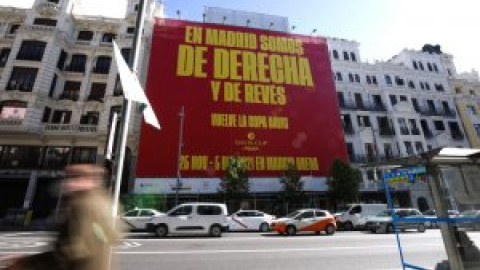 "En Madrid somos de derecha y de revés": la llamativa lona que anuncia la Copa Davis en la Gran Vía de Madrid