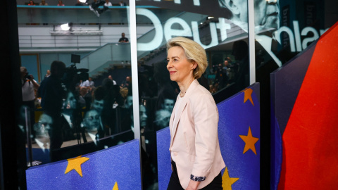 La presidenta en funciones de la Comisión Europea, Ursula von der Leyen, en una reunión de su partido, el CDU alemán, en Berlín, el día después de las elecciones al Parlamento Europeo. REUTERS/Nadja Wohlleben