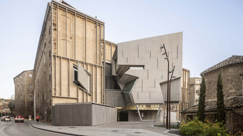 El Museu del Barroc de Catalunya s'ubica al barri de les Escodines, a tocar del centre històric