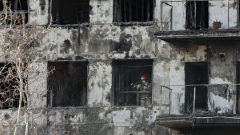 La Policía halla un nuevo cuerpo que eleva a 10 los fallecidos en el edificio quemado en València