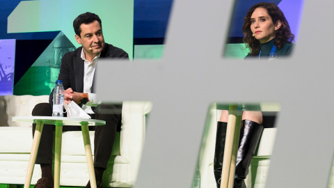 19/11/2021 Juan Manuel Moreno Bonilla e Isabel Díaz Ayuso, durante el 16 Congreso Autonómico del PP andaluz en Granada