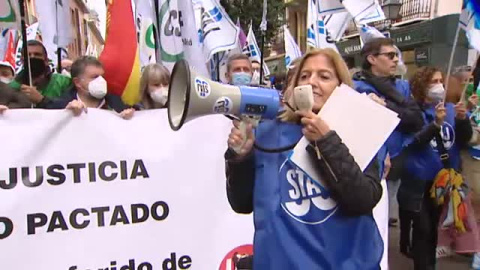 Funcionarios de Justicia se manifiestan en Madrid contra el "bloqueo a la subida salarial"