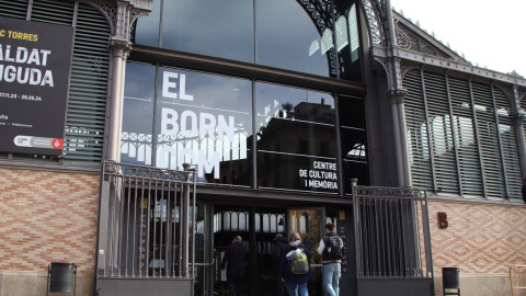 27/02/2024 - L'exterior del Born.