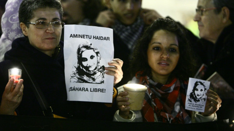 ARCHIVO. Manifestación por Aminetu Haidar en la Puerta de Sol.