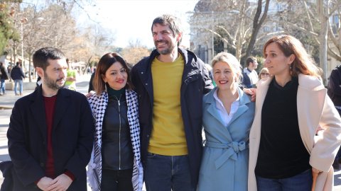 El equipo de ministras y ministros de Sumar (I-D: Pablo Bustinduy, Sira Rego, Ernest Urtasun, Yolanda Díaz y Mónica García) durante la manifestación en apoyo a Palestina del 17 de febrero de 2024 en Madrid.