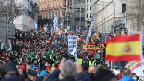 PP, Cs y Vox se suman al sector más radical y mayoritario de la Policía en la manifestación en apoyo a la 'ley mordaza'