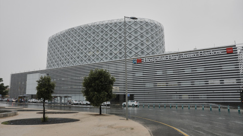 11 de agosto de 2020. Fachada del Hospital Rey Juan Carlos en agosto de 2020.