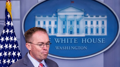 17/10/2019.- El jefe de gabinete interino de la Casa Blanca, Mick Mulvaney, llega para celebrar una conferencia de prensa en White House, en Washington, DC, EE. UU., EE. UU. / EPA / MICHAEL REYNOLDS