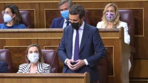 Pedro Sánchez acusa a Casado de mandar a Ayuso a "decir incongruencias sobre el papel del rey"