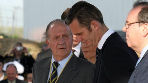 El marido de la infanta Cristina, Iñaki Urdangarin, y el rey emérito Juan Carlos I.