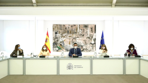 07/03/2022. Pedro Sánchez presidiendo la mesa de diálogo con los agente sociales en La Moncloa, a 07/03/2022.