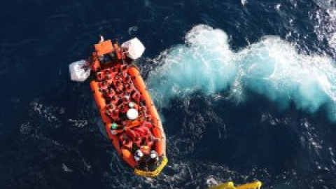 Casi 200 muertos y mil rescatados a la espera de puerto: la Navidad que ya no es noticia en el Mediterráneo