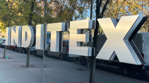 El logo de Inditex en sus oficinas en Madrid. REUTERS/Guillermo Martinez