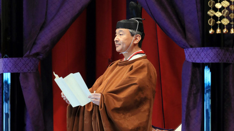 22/10/2019.- El emperador japonés Naruhito pronuncia un discurso proclamando su entronización en el Palacio Imperial de Tokio, Japón, el 22 de octubre de 2019.EFE / EPA / JAPAN POOL JAPAN OUT SOLO PARA USO EDITORIAL / SIN ARCHIVOS