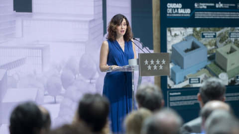 La presidenta de la Comunidad de Madrid, Isabel Díaz Ayuso, interviene durante la presentación del nuevo proyecto Ciudad de la Salud de la Comunidad de Madrid, en la Real Casa de Correos