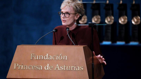 18/10/2019.- La escritora Siri Hustvedt, Premio de las Letras en la ceremonia de entrega de los Premios Princesa de Asturias 2019. EFE/Alberto Morante