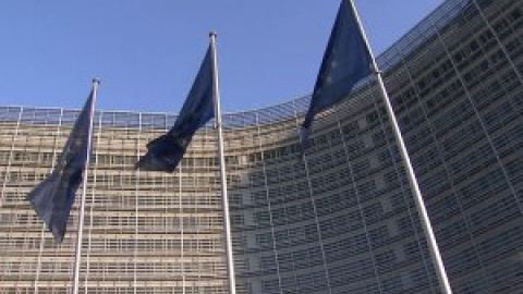 Bruselas apremia a los países de la UE a reabrir su frontera interior antes del lunes