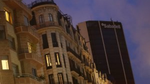 Sabadell gana 73 millones hasta marzo mientras su filial británica vuelve a dar beneficios