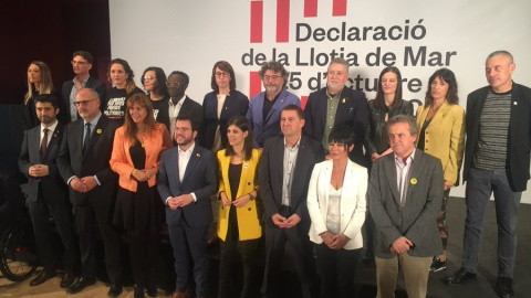 Representants dels partits de Catalunya, Galícia, País Basc Balears i País Valencià que han donat suport a la Declaració de la Llotja de Barcelona