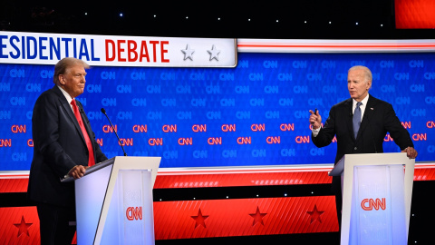 Donald Trump y Joe Biden durante el debate presidencial emitido en la CNN el 27 de junio de 2024.