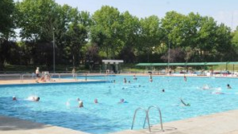 Las piscinas de Barcelona han de permitir el toples porque vetarlo sería "discriminar"