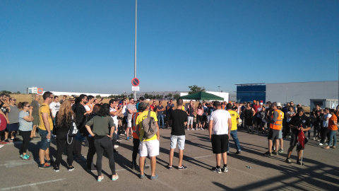 Trabajadores del almacén de Amazon en San Fernando de Henares durante la huelga por un convenio colectivo propio.- CGT MAD4