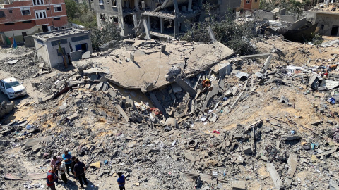 Foto de archivo de los escombros de un edificio tras los bombardeos de Israel en el barrio de Al-Sabra, en Gaza, a 27 de junio de 2024.