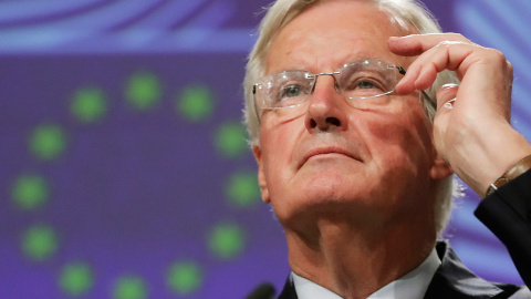 El principal negociador de la UE, Michael Barnier, durante una rueda de prensa. EFE/OLIVIER HOSLET