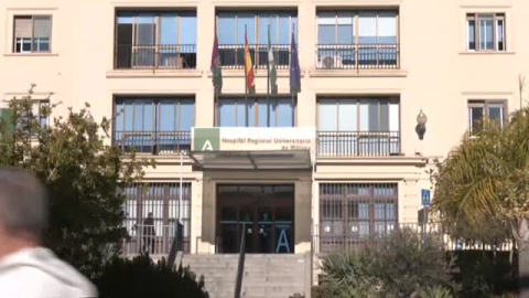 68 sanitarios del hospital de Málaga contagiados tras una reunión navideña