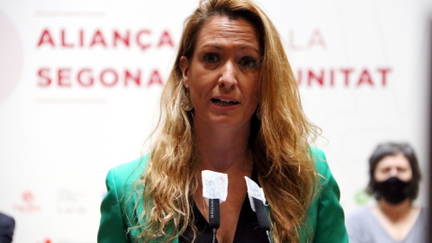 Pla mitjà de la degana de l'ICAB i presidenta del CICAC, Maria Eugènia Gay. Imatge del 15 d'abril de 2021